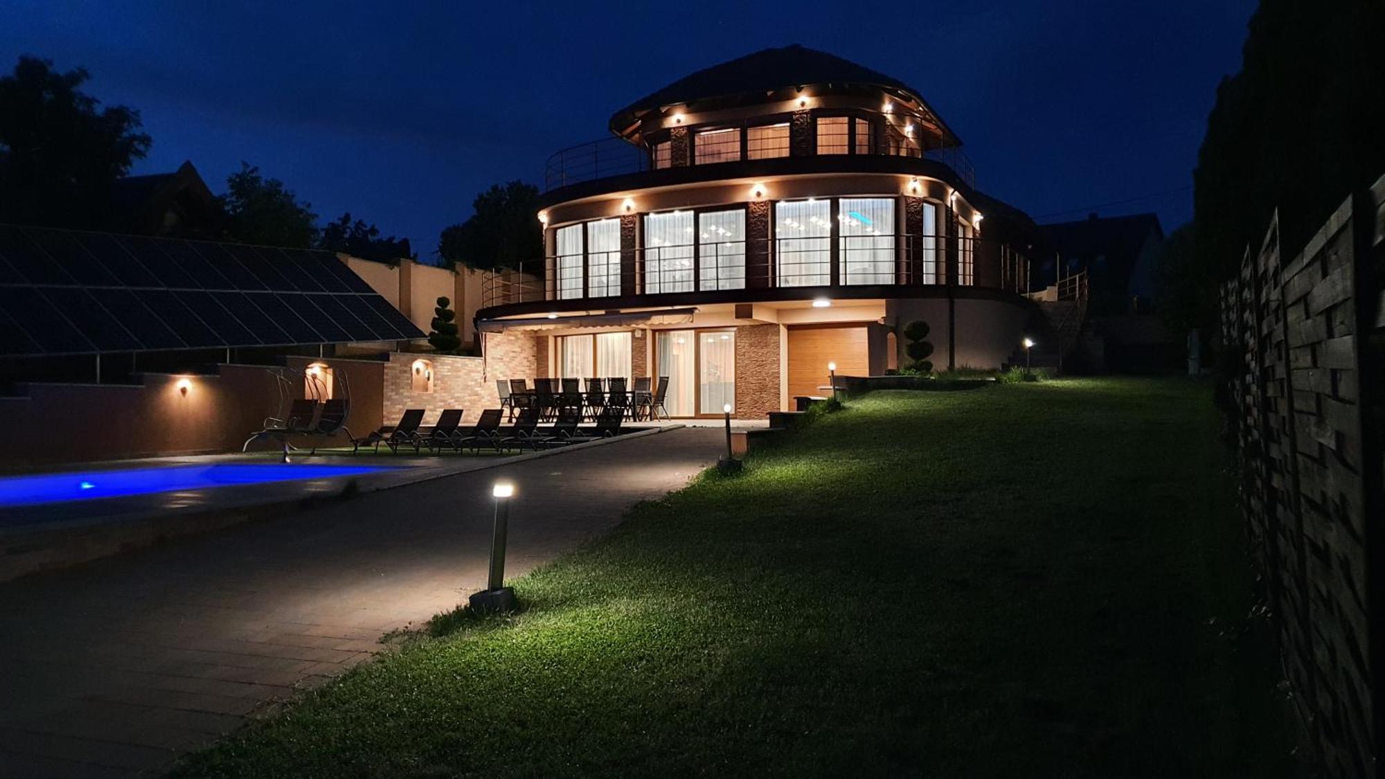 Royal Villa Keszthely Luaran gambar
